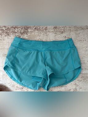 Lululemon Speed Up Shorts 2.5” Low Rise Size 6 Electric Turquoise